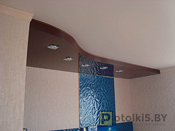 Двухуровневый потолок в ванную (материал: пвх)