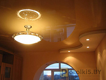 Натяжной потолок в гостиную (материал: ПВХ)