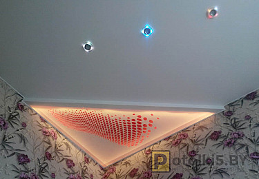 Резные потолки Apply, вид освещения: точечные светильники и подсветка