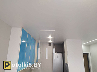 Матовый натяжной потолок на кухню 169