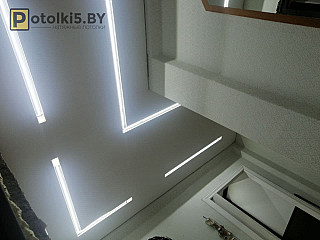 Натяжной потолок с RGB подсветкой 145