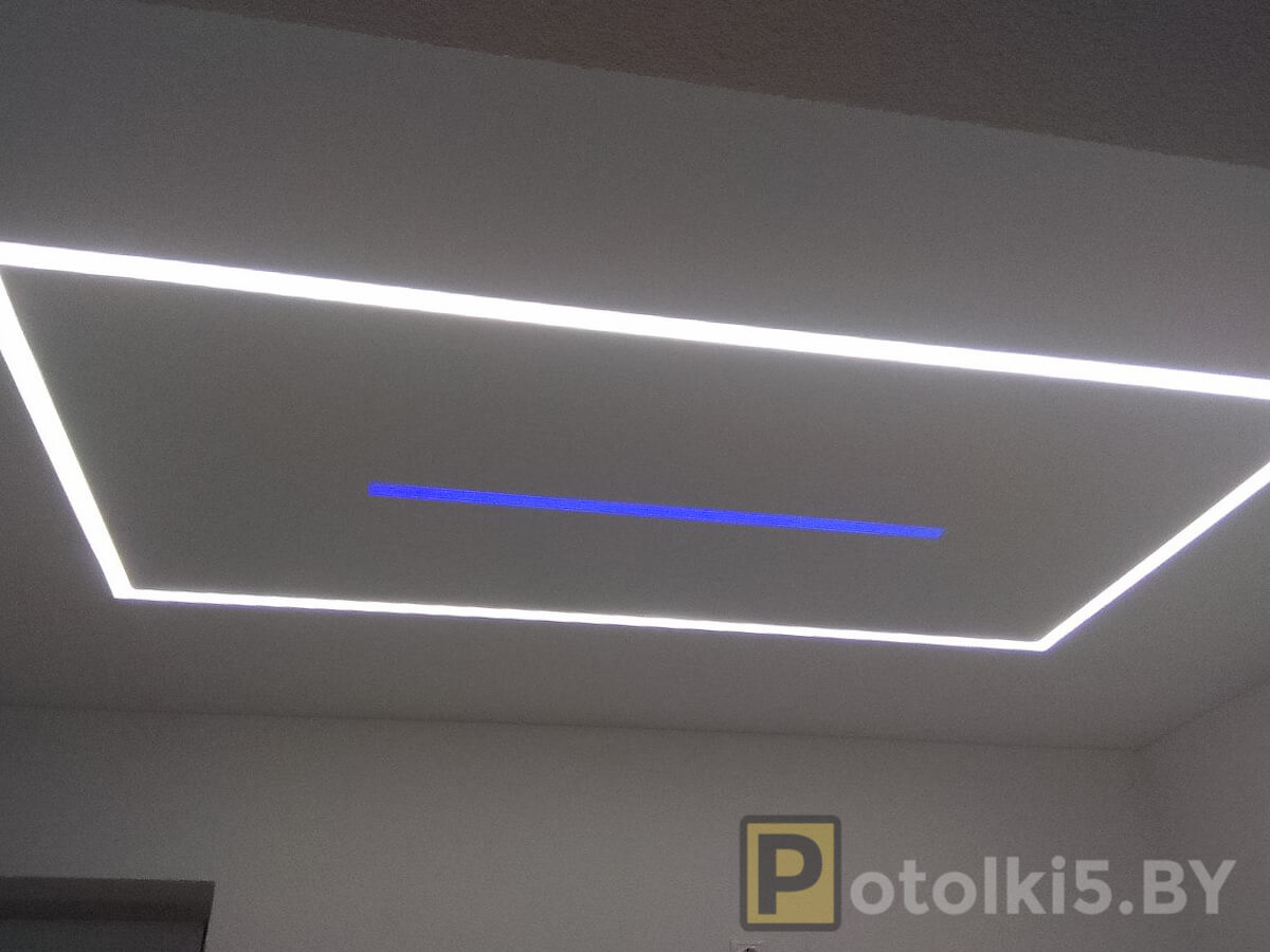 Готовый проект натяжного потолка - Парящая линия 3см, в центре парящая скрытая линия с RGB лентой(управляется с пульта, может менять цвета и яркость)